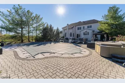 16 Perry Rd, Clinton Township, NJ 08801 - Photo 15