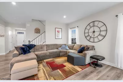 16 Esposito Ln, Roxbury Township, NJ 07850 - Photo 9