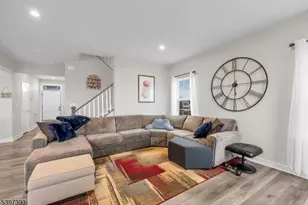 16 Esposito Ln, Roxbury Township, NJ 07850 - Photo 9