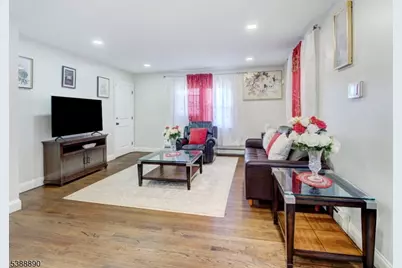 36 Orchard Pl, Irvington, NJ 07111 - Photo 3