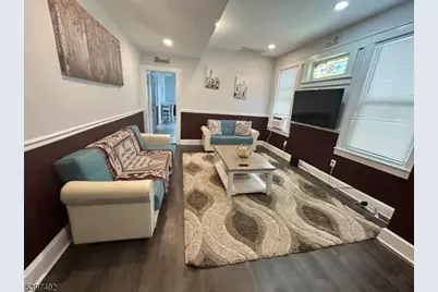 142 Mapes Ave Floor 2 #1, Newark, NJ 07112 - Photo 3