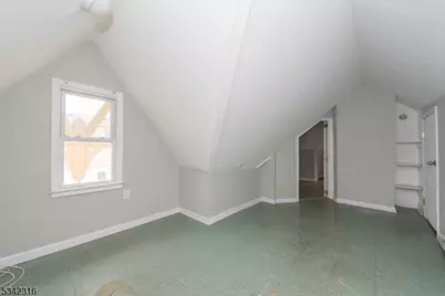 122 Milligan Pl, South Orange, NJ 07079 - Photo 35