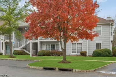 37 Chelsea Court, Franklin Township, NJ 08823 - Photo 3