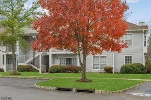 37 Chelsea Ct, Franklin Township, NJ 08823 - Photo 3