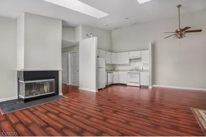 37 Chelsea Court, Franklin Township, NJ 08823 - Photo 7