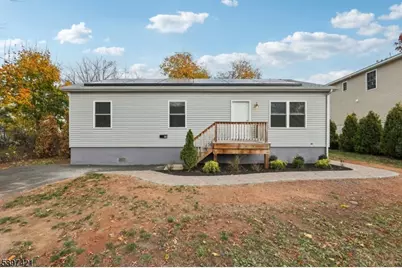 19 Beekman St, Manville, NJ 08835 - Photo 1