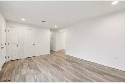 19 Beekman St, Manville, NJ 08835 - Photo 5