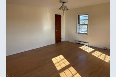 10 Brooks Blvd, Manville, NJ 08835 - Photo 25