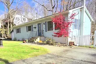 12 Old Coach Rd, Vernon, NJ 07462 - Photo 1