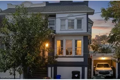 128 N Hartford Ave, Atlantic City, NJ 08401 - Photo 1