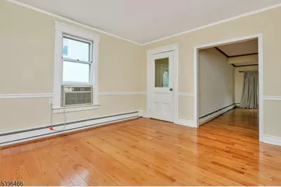 32 Washburn Pl #1, Caldwell, NJ 07006 - Photo 5