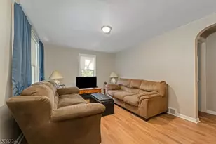 324 Tunnel Rd, Bethlehem Township, NJ 08802 - Photo 9