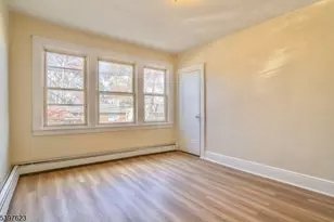 84 Magnolia St, Belleville, NJ 07109 - Photo 7