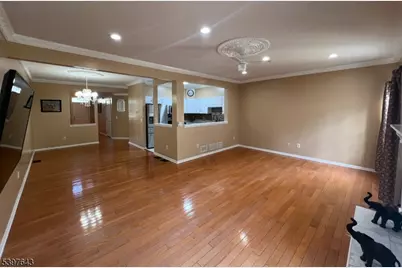 79 Rhyan Dr, Parsippany, NJ 07054 - Photo 3