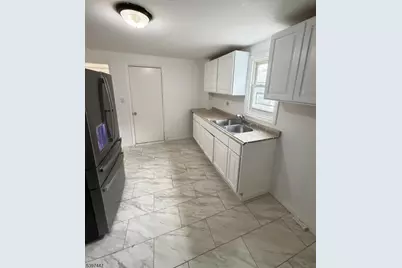 99 Steuben St #1, East Orange, NJ 07018 - Photo 7