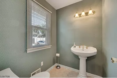 30 Brant Ave, Clark Township, NJ 07066 - Photo 17