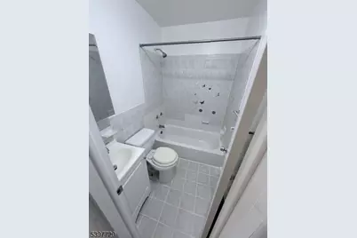 475 Clinton Ave #3, Newark, NJ 07108 - Photo 7