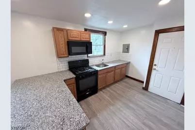 475 Clinton Ave #2, Newark, NJ 07108 - Photo 1