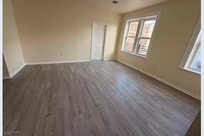 120 Bragaw Ave #3, Newark, NJ 07112 - Photo 1