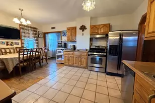 429 River Dr, Elmwood Park, NJ 07407 - Photo 5