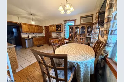 429 River Dr, Elmwood Park, NJ 07407 - Photo 3