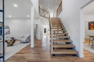 33 Randolph Pl, Newark, NJ 07108 - Photo 3