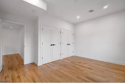 33 Randolph Pl, Newark, NJ 07108 - Photo 21