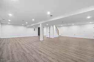 33 Randolph Pl, Newark, NJ 07108 - Photo 29