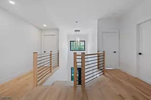 33 Randolph Pl, Newark, NJ 07108 - Photo 17