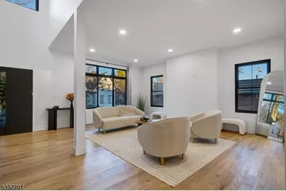 33 Randolph Pl, Newark, NJ 07108 - Photo 5