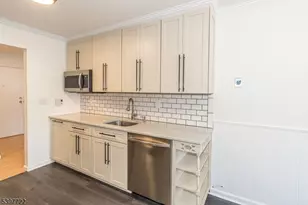 530 Park Ave, Scotch Plains Township, NJ 07076 - Photo 9