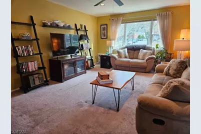 18 Wedgewood Dr #28, Verona, NJ 07044 - Photo 1