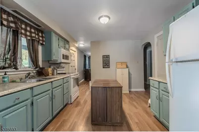 324 Tunnel Rd, Bethlehem Township, NJ 08802 - Photo 23