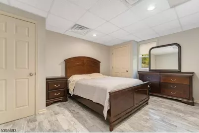 324 Tunnel Rd, Bethlehem Township, NJ 08802 - Photo 11