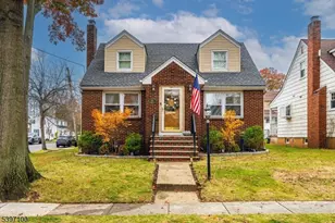 602 Maplewood Ave, Roselle Park, NJ 07204 - Photo 1