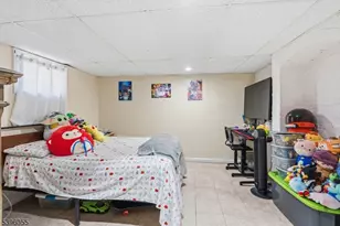 106 W Gibbons St, Linden, NJ 07036 - Photo 19