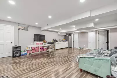 126 N 13th St, Kenilworth, NJ 07033 - Photo 17