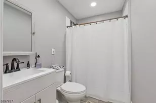 126 N 13th St, Kenilworth, NJ 07033 - Photo 21