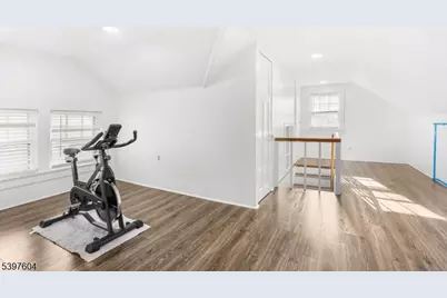 140 W Lincoln Ave, Roselle Park, NJ 07204 - Photo 9