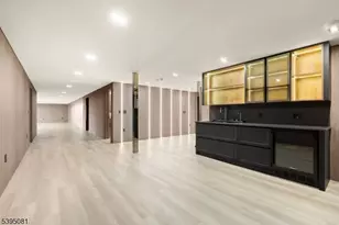 8 Flintlock Ct, Totowa, NJ 07512 - Photo 23