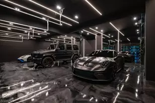 8 Flintlock Ct, Totowa, NJ 07512 - Photo 3