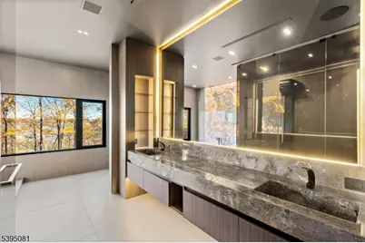 8 Flintlock Ct, Totowa, NJ 07512 - Photo 11