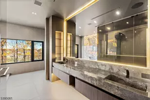 8 Flintlock Ct, Totowa, NJ 07512 - Photo 11