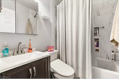 112 Wildflower Ln, Hillsborough Township, NJ 08844 - Photo 17