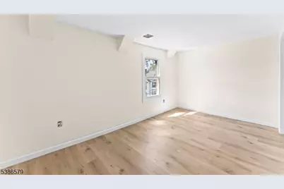 585 McChesney St, Orange, NJ 07050 - Photo 23