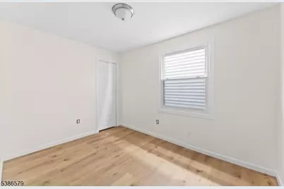 585 McChesney St, Orange, NJ 07050 - Photo 15