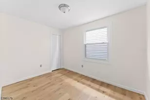 585 McChesney St, Orange, NJ 07050 - Photo 15