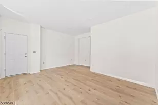 585 McChesney St, Orange, NJ 07050 - Photo 9