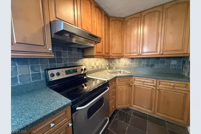 203 1 N Beverwyck Rd #1, Parsippany, NJ 07034 - Photo 5