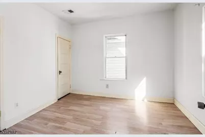 76 N 17th St, East Orange, NJ 07017 - Photo 13